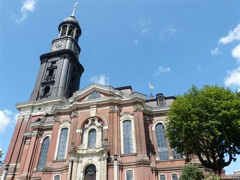 St. Michael's Church: A Heavenly Spire Soaring Above the Cobbled Streets of Hamburg!