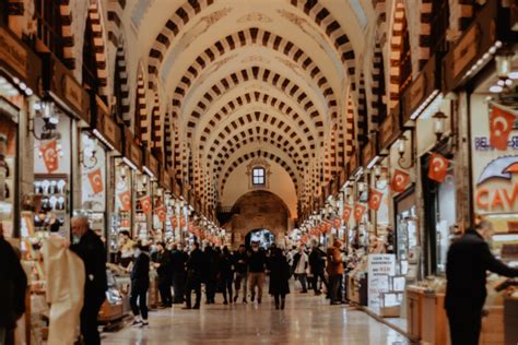 The Grand Bazaar: An Enchanting Labyrinth of History and Commerce!